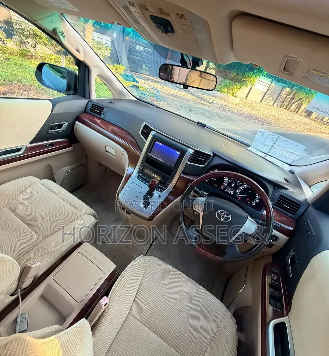 Toyota Alphard 2012 Black