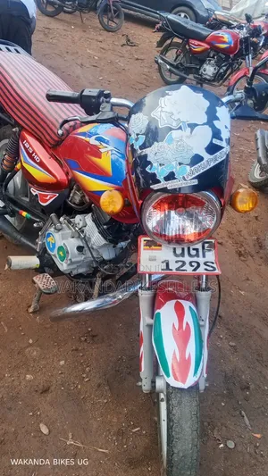 Bajaj Boxer 125 2024 Red