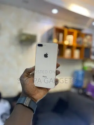 New Apple iPhone 8 Plus 64 GB Pink