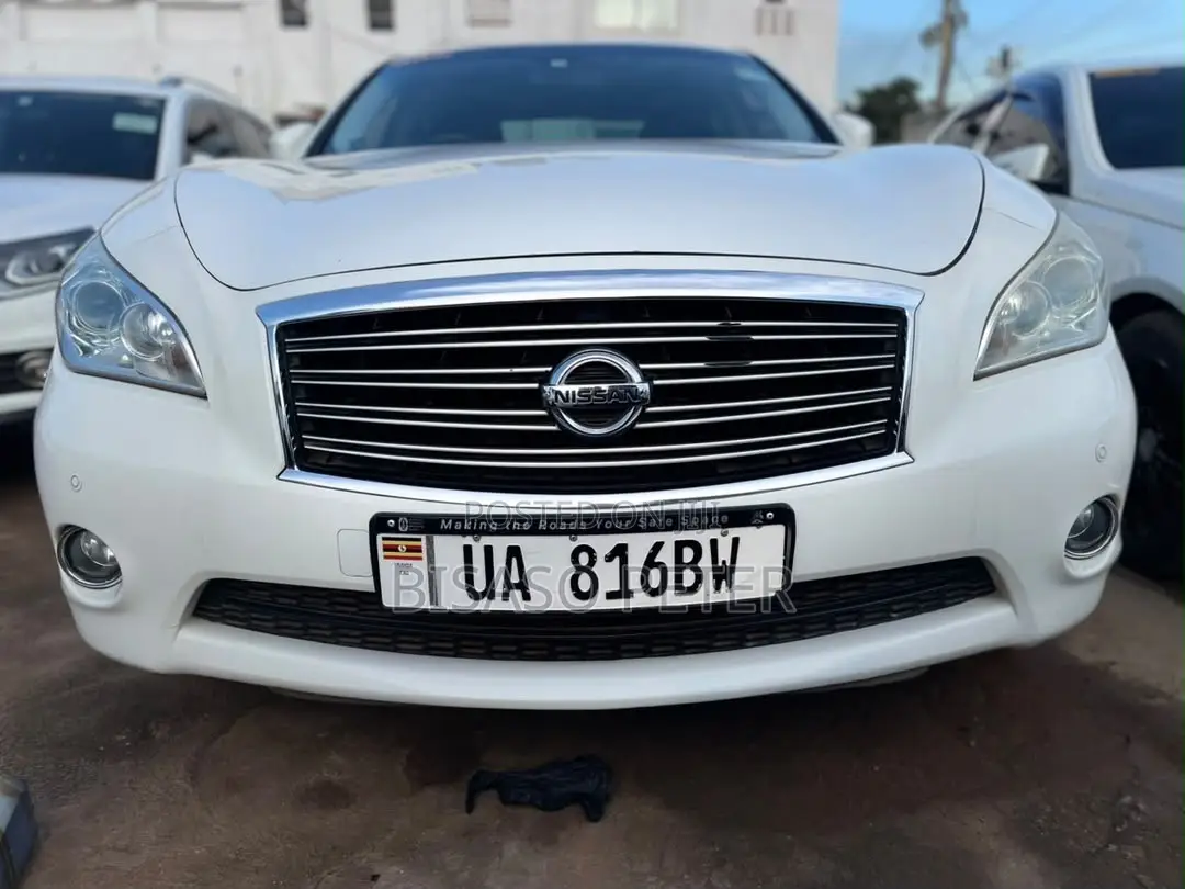 Nissan Fuga 2012 White