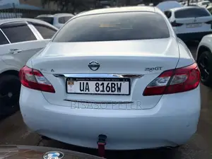 Nissan Fuga 2012 White