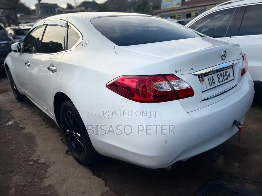 Nissan Fuga 2012 White