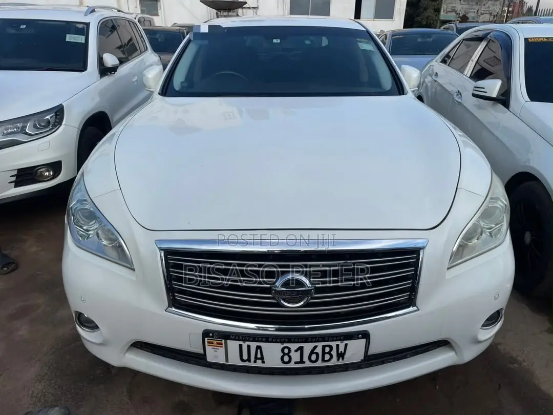 Nissan Fuga 2012 White