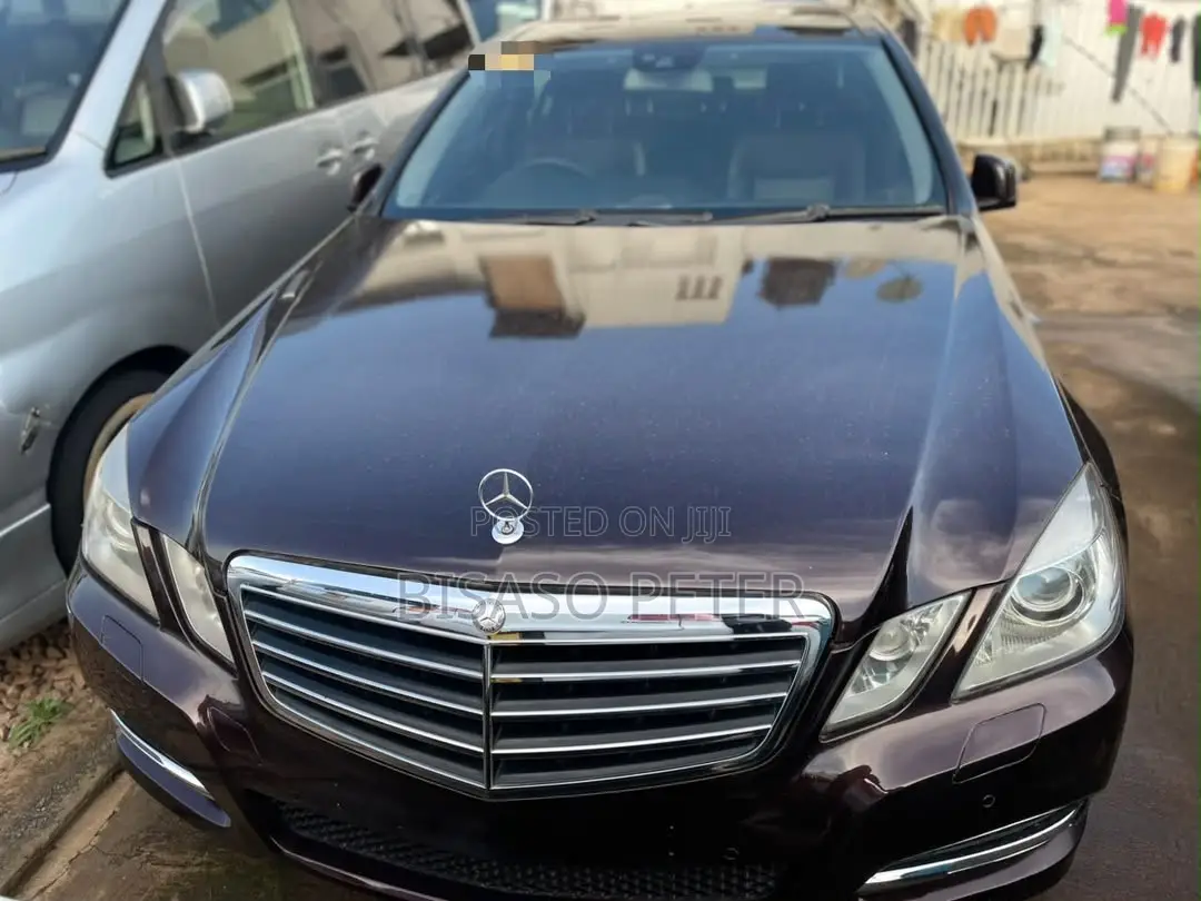 Mercedes-Benz E300 2011 Black