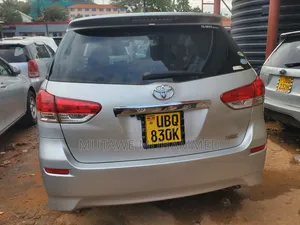 Toyota Wish 2010 Silver