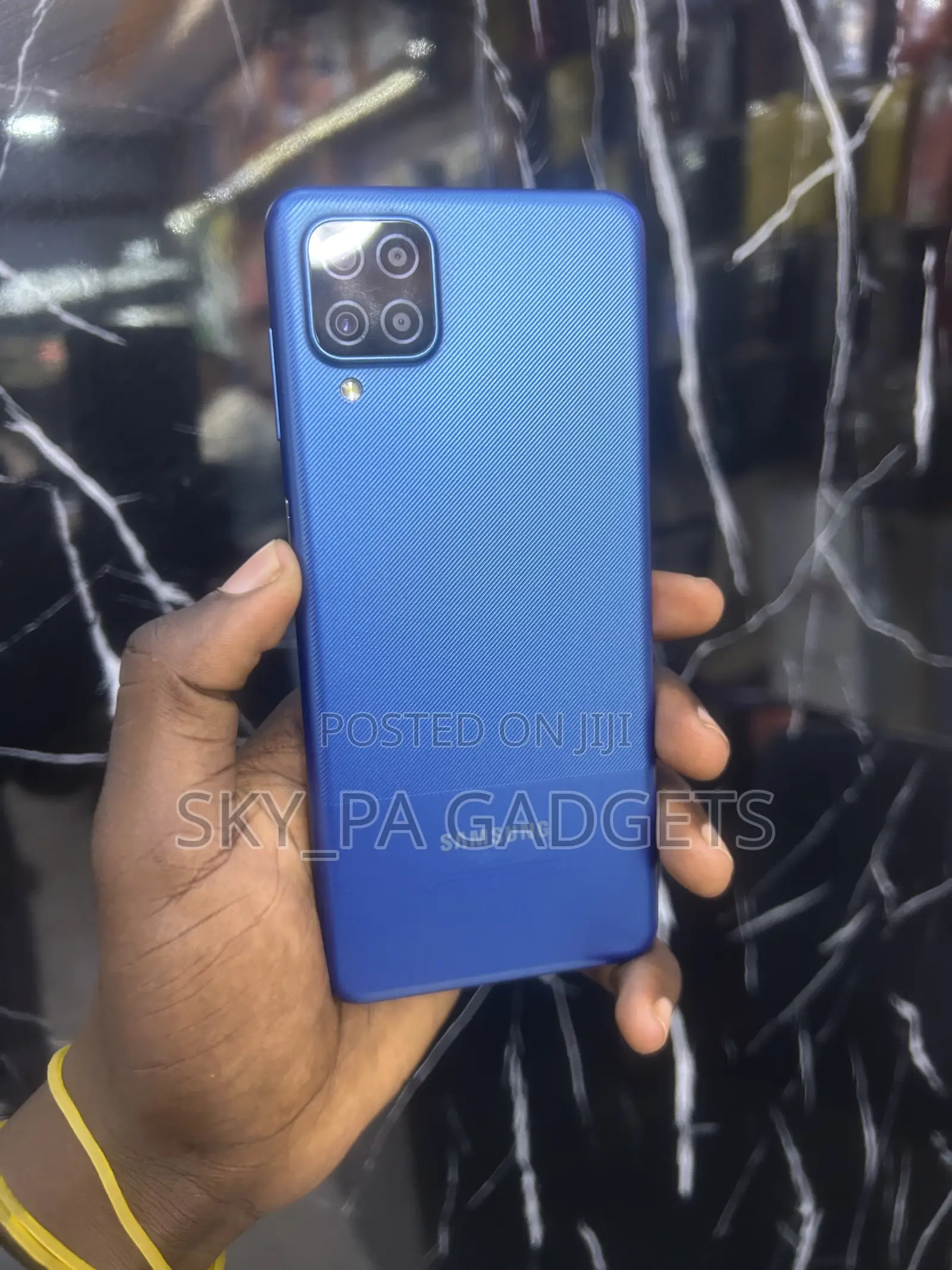 New Samsung Galaxy A12 64 GB Blue