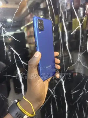 New Samsung Galaxy A12 64 GB Blue