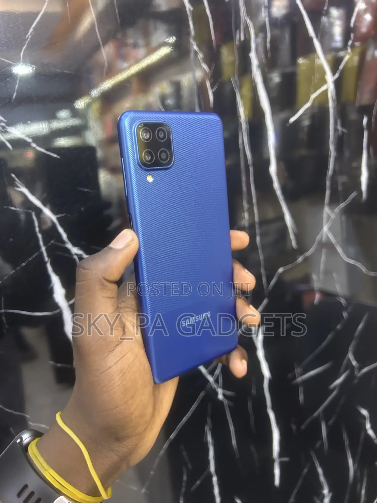 New Samsung Galaxy A12 64 GB Blue