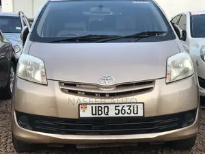 Toyota Passo Sette 2009 Gold