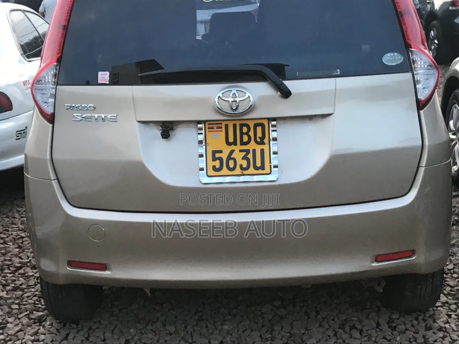 Toyota Passo Sette 2009 Gold