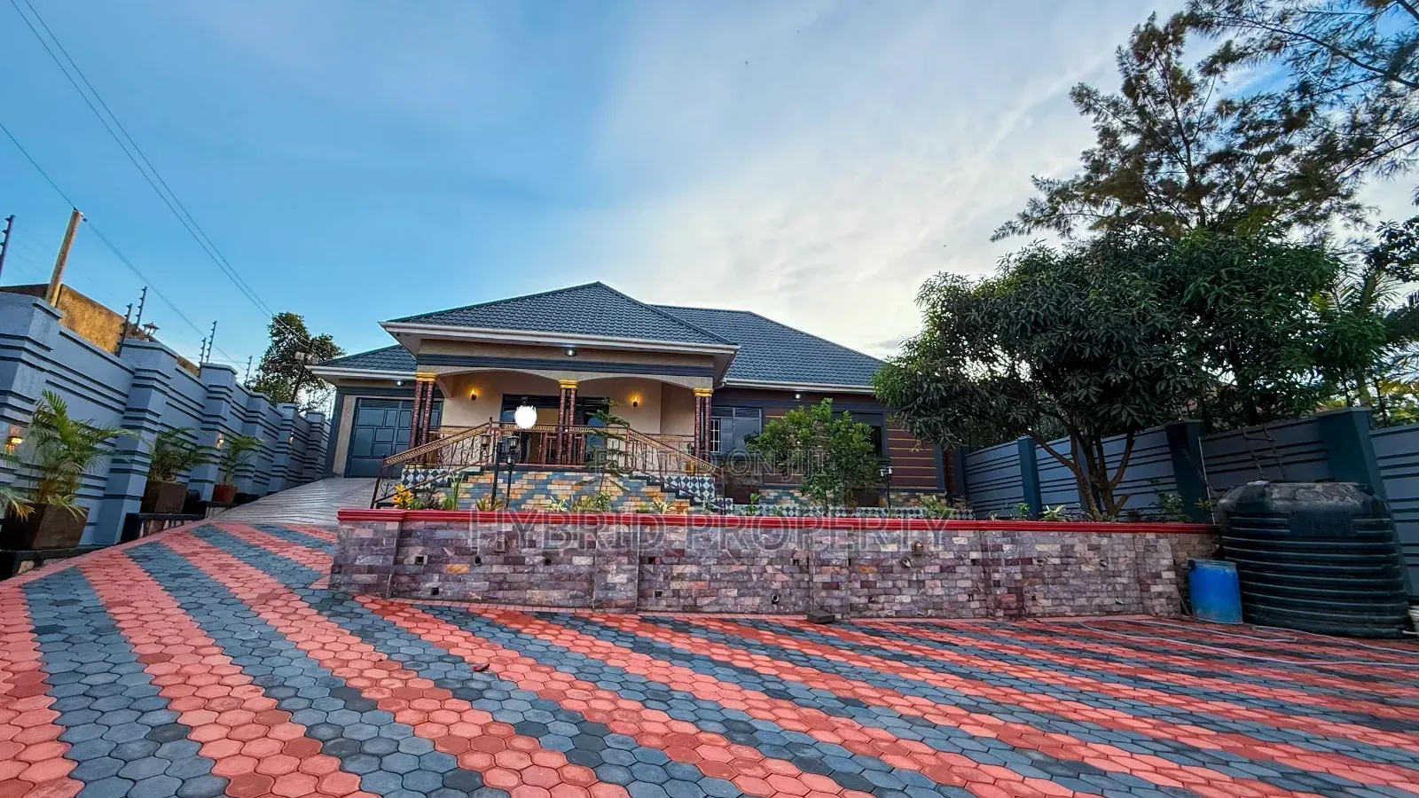 4bdrm House in Kayunga~Wakiso Along for sale