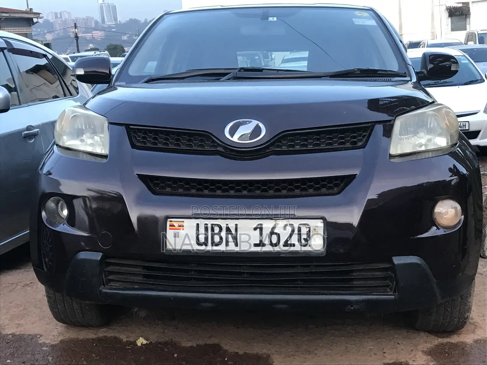 Toyota IST 2009 Maroon
