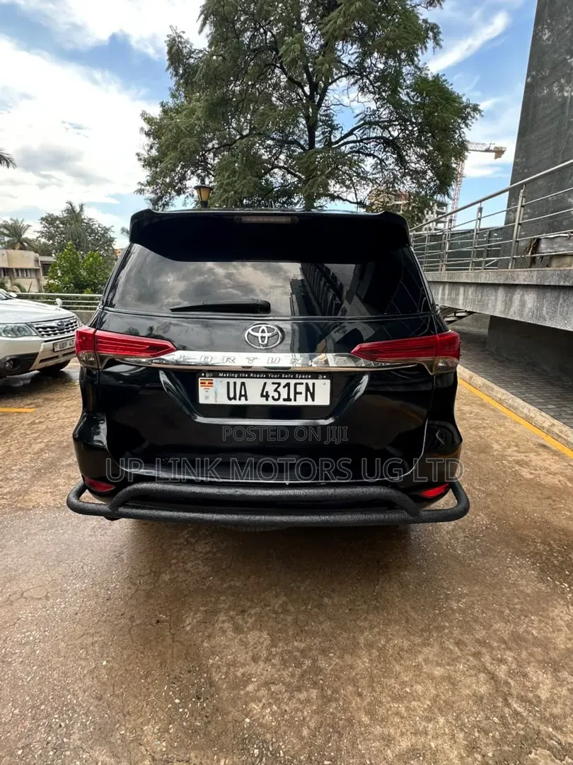 Toyota Fortuner 2017 Black