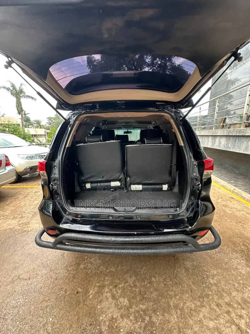 Toyota Fortuner 2017 Black