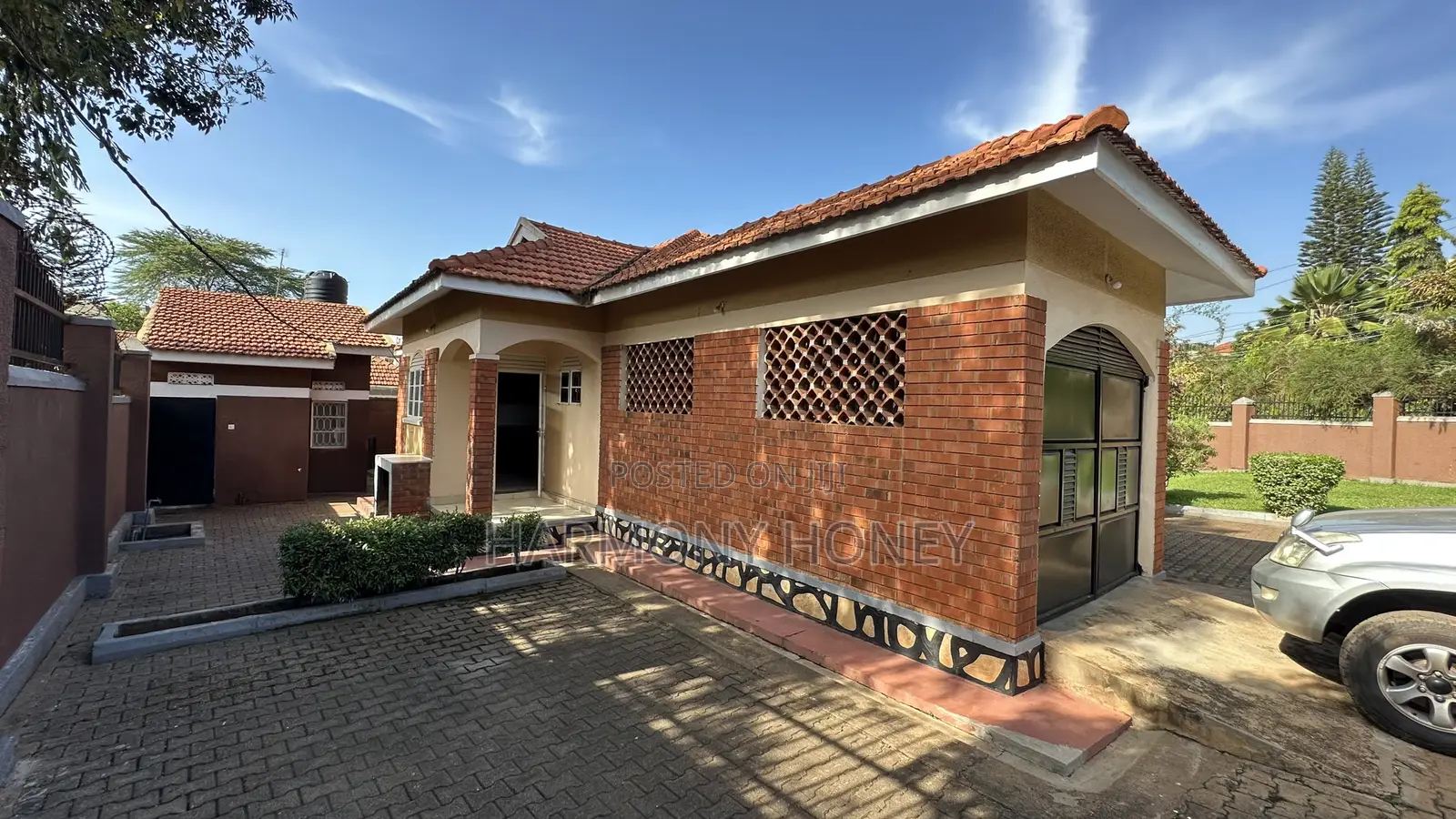 3bdrm House in Wakiso / Wakiso for sale