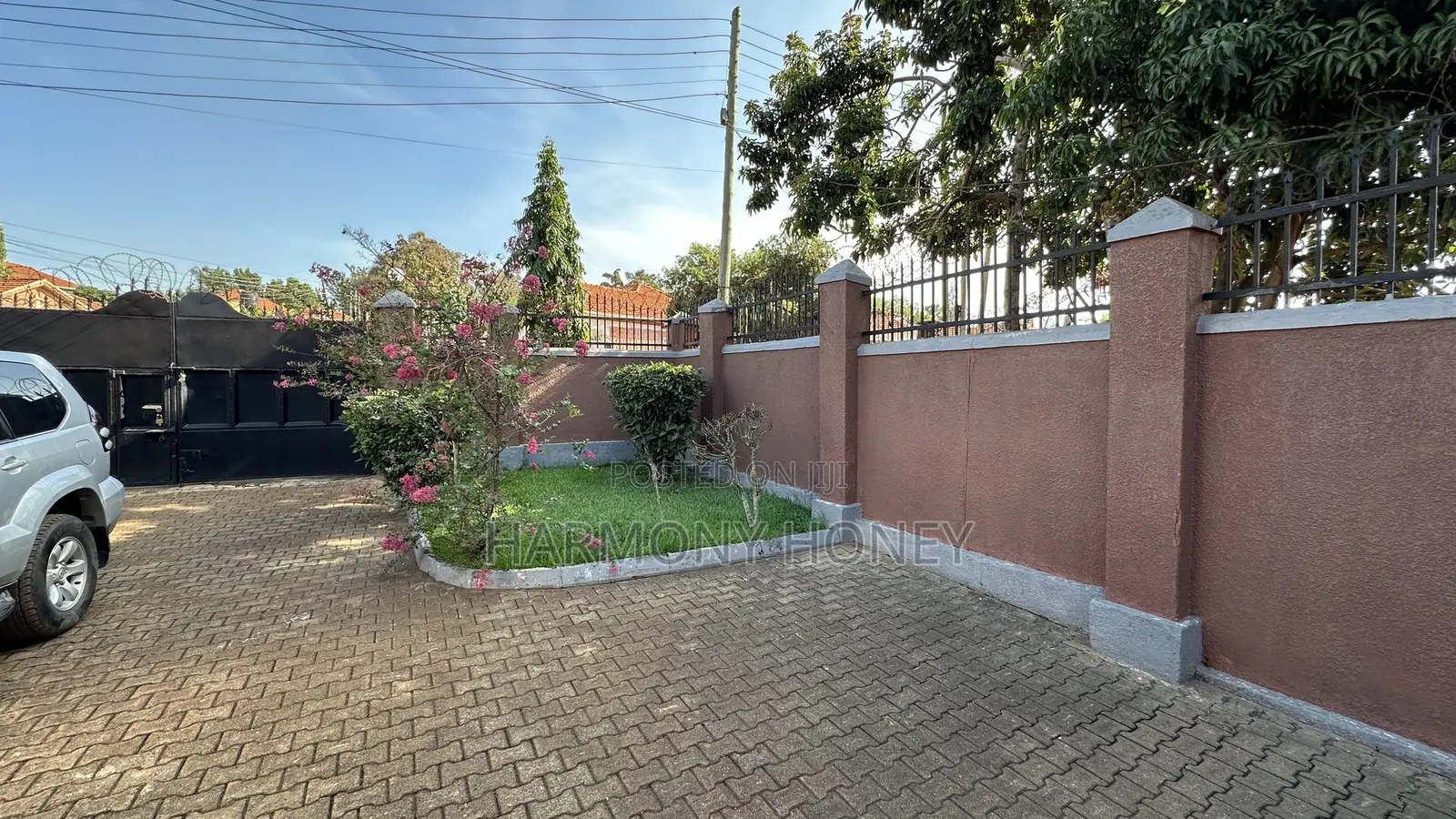 3bdrm House in Wakiso / Wakiso for sale