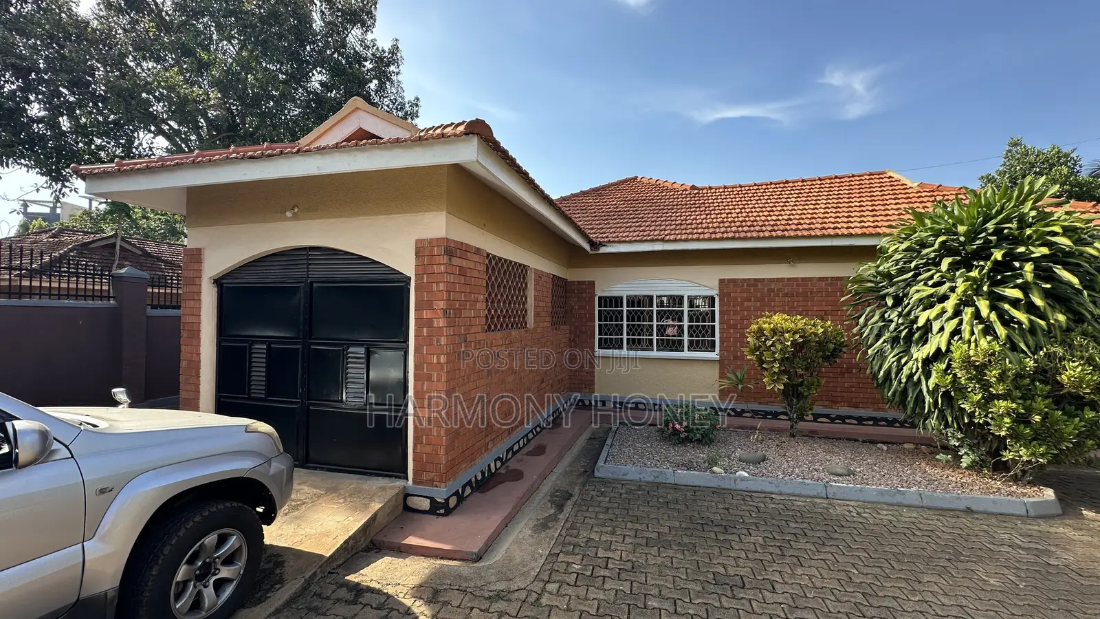 3bdrm House in Wakiso / Wakiso for sale