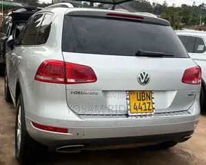 Volkswagen Touareg VR6 Lux 2012 Silver