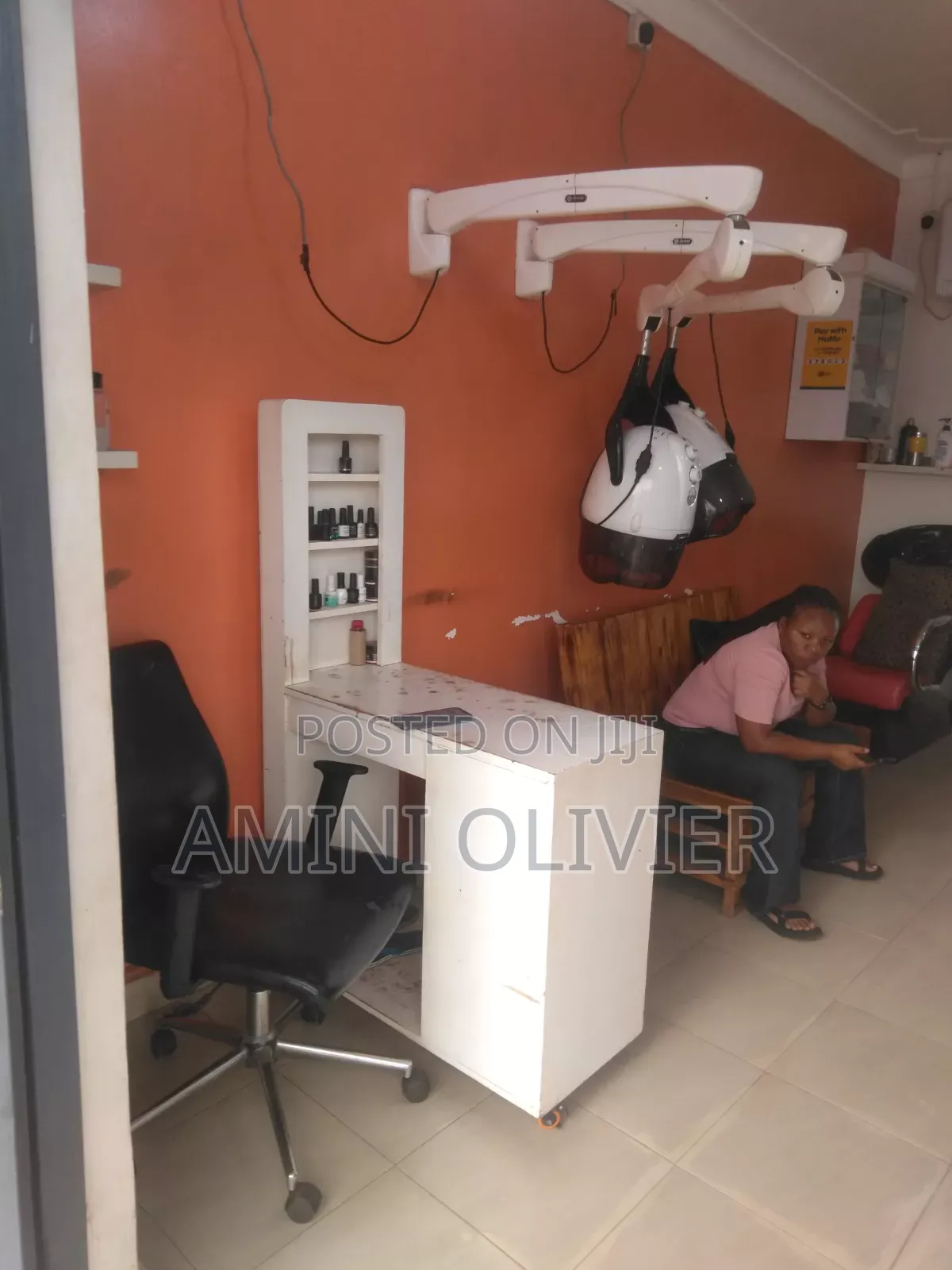 Usisex Salon Equipment