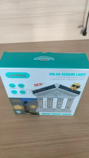 Solar Motion Sensor Wall Light – 4 Pillar Warm White LED