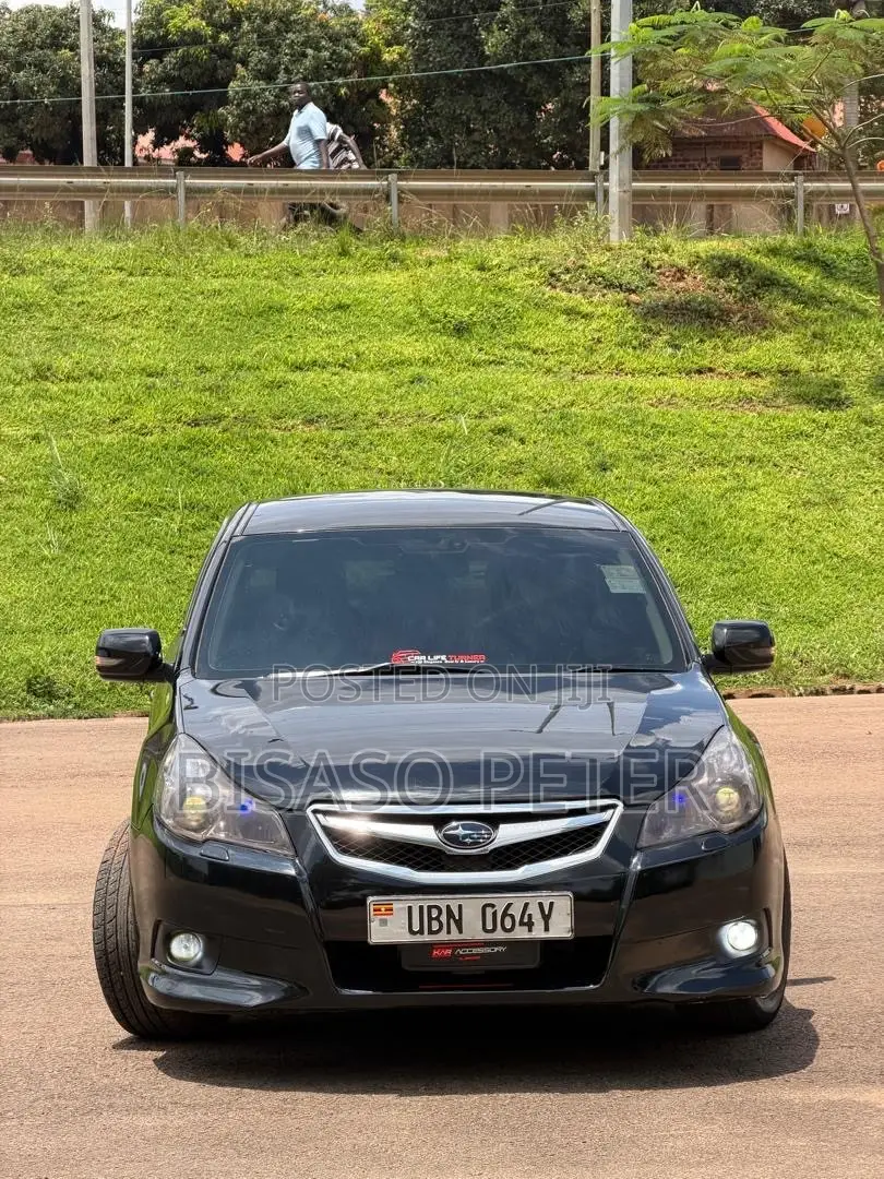 Subaru Legacy 2010 Black