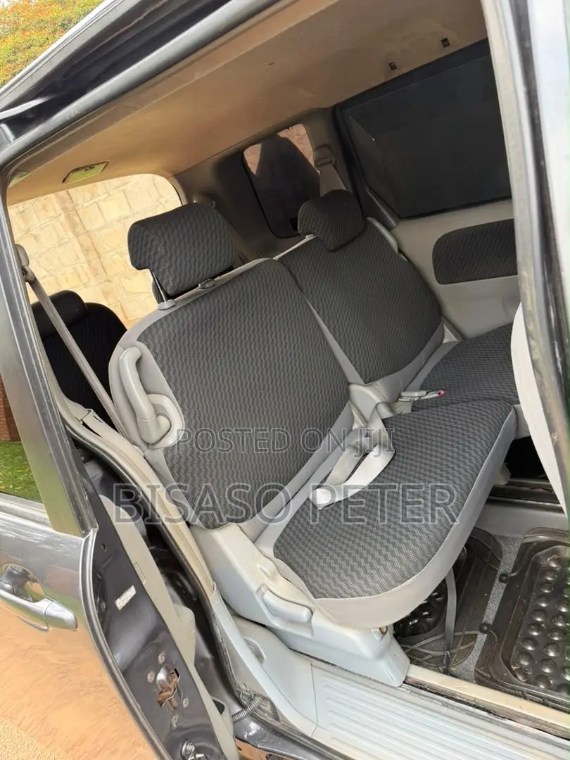 Toyota Sienta 2008 Gray