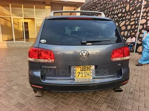 Volkswagen Touareg 2009 Gray