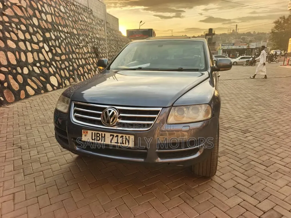 Volkswagen Touareg 2009 Gray