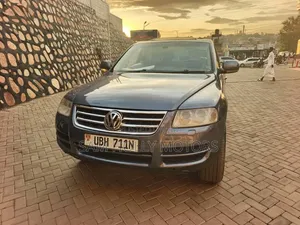 Volkswagen Touareg 2009 Gray