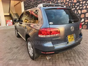 Volkswagen Touareg 2009 Gray