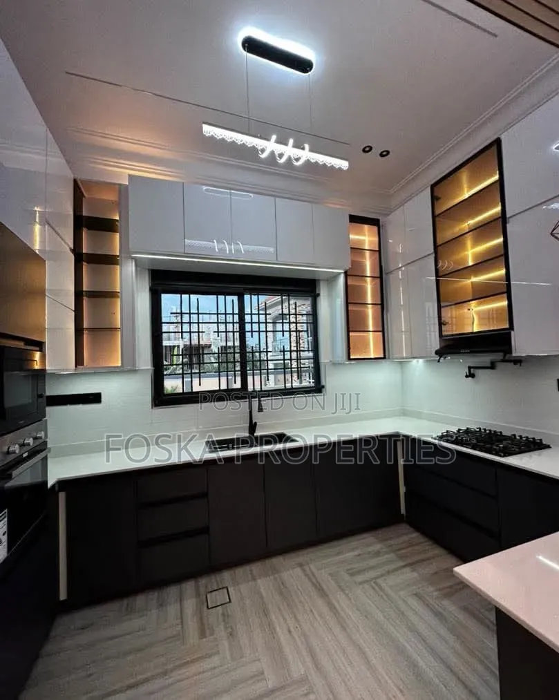 3bdrm Apartment in Muyenga, Central Division for rent