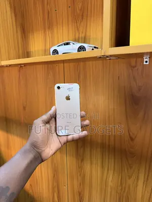 Apple iPhone 7 128 GB Gold