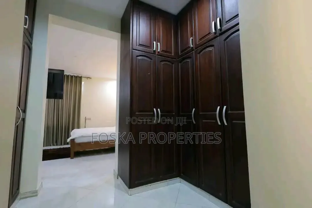 3bdrm Duplex in Kololo Estate, Central Division for rent