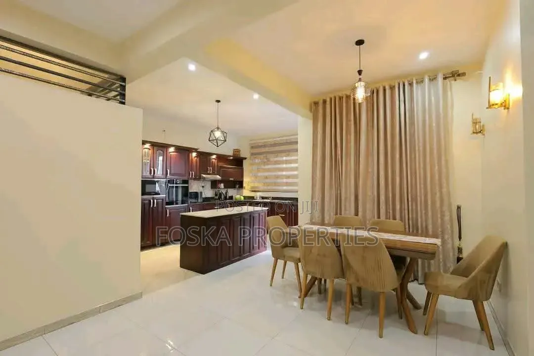 3bdrm Duplex in Kololo Estate, Central Division for rent