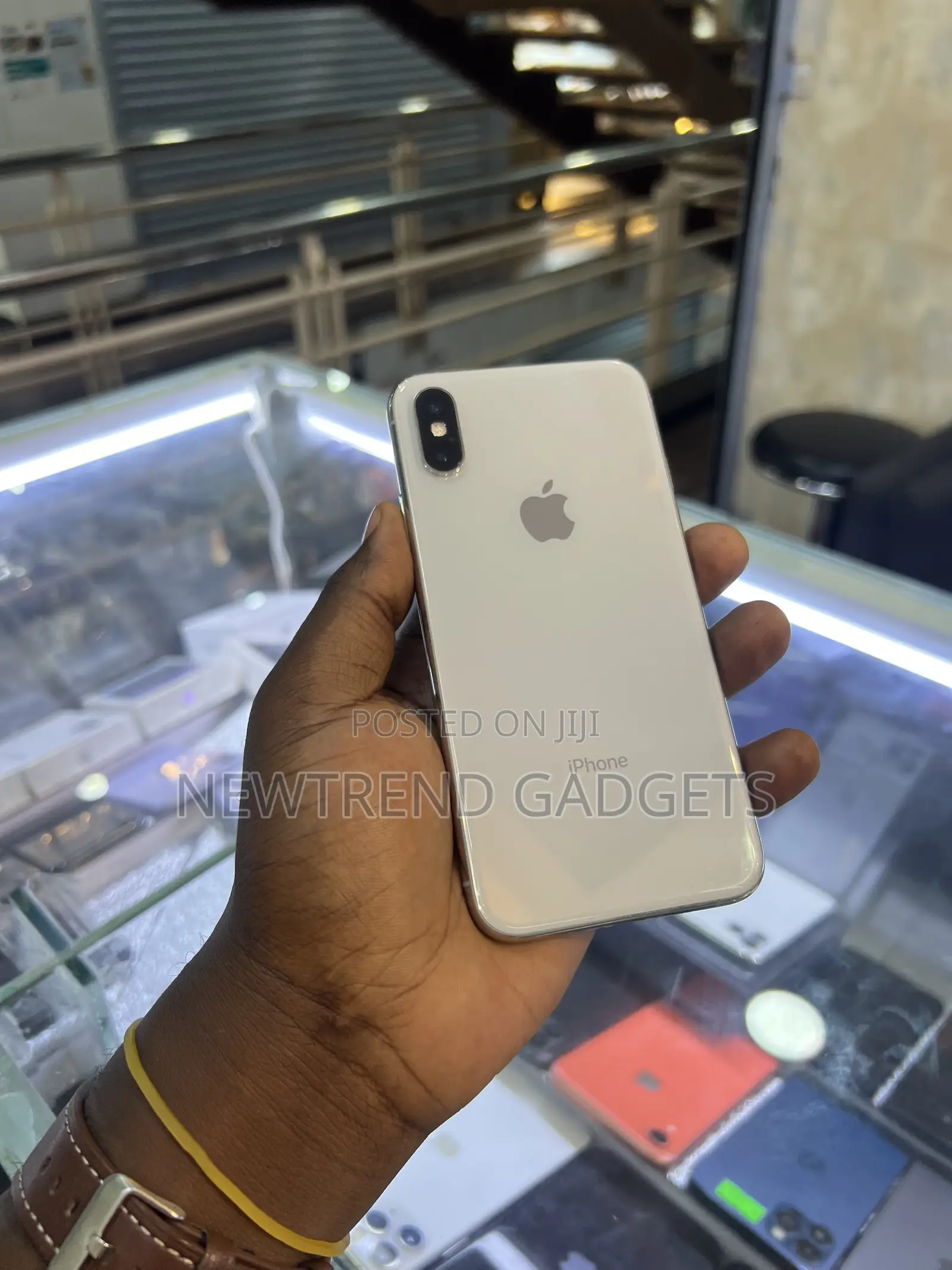 Apple iPhone X 256 GB White