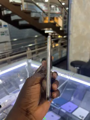 Apple iPhone X 256 GB White