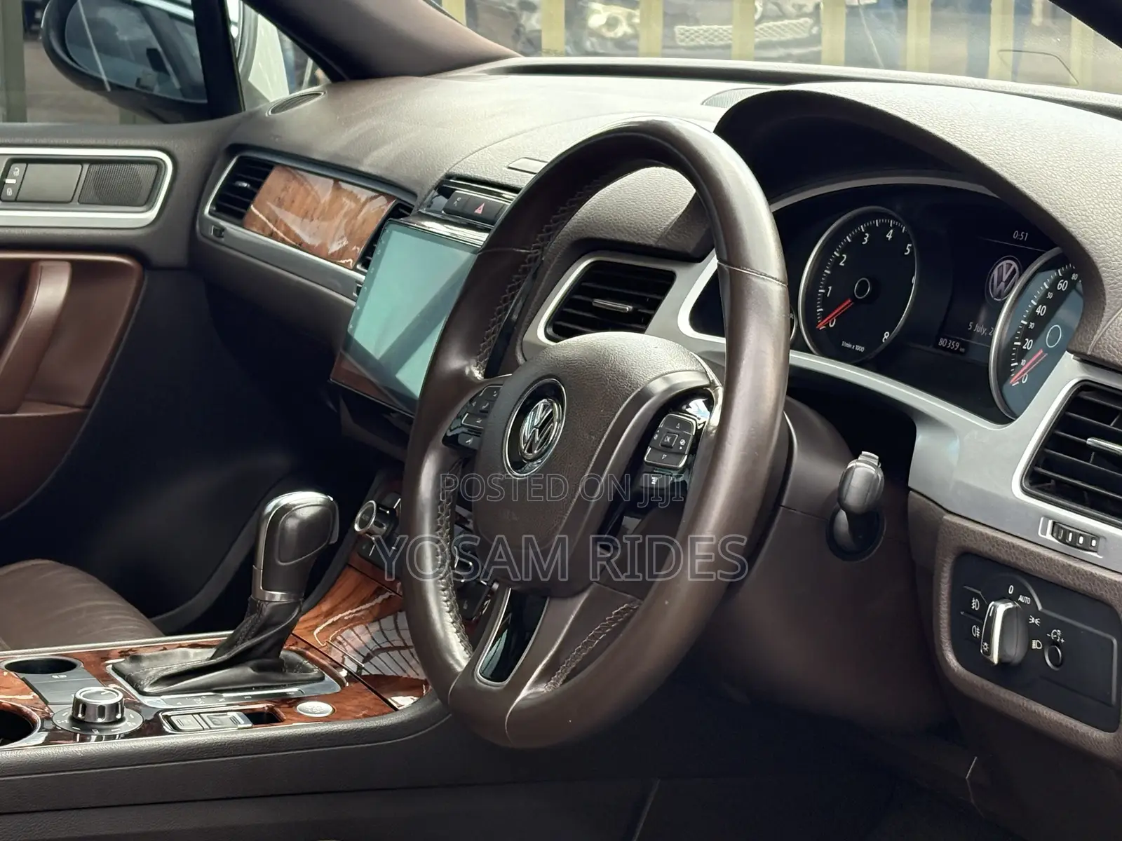 Volkswagen Touareg VR6 Lux 2012 Silver