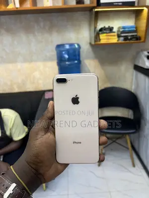 Apple iPhone 8 Plus 64 GB Bronze