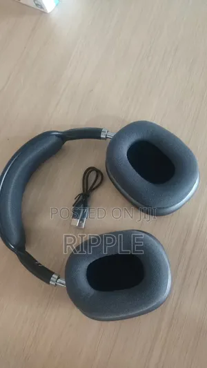 Wireless Bluetooth Headphones – HiFi Stereo & LED Display
Description: