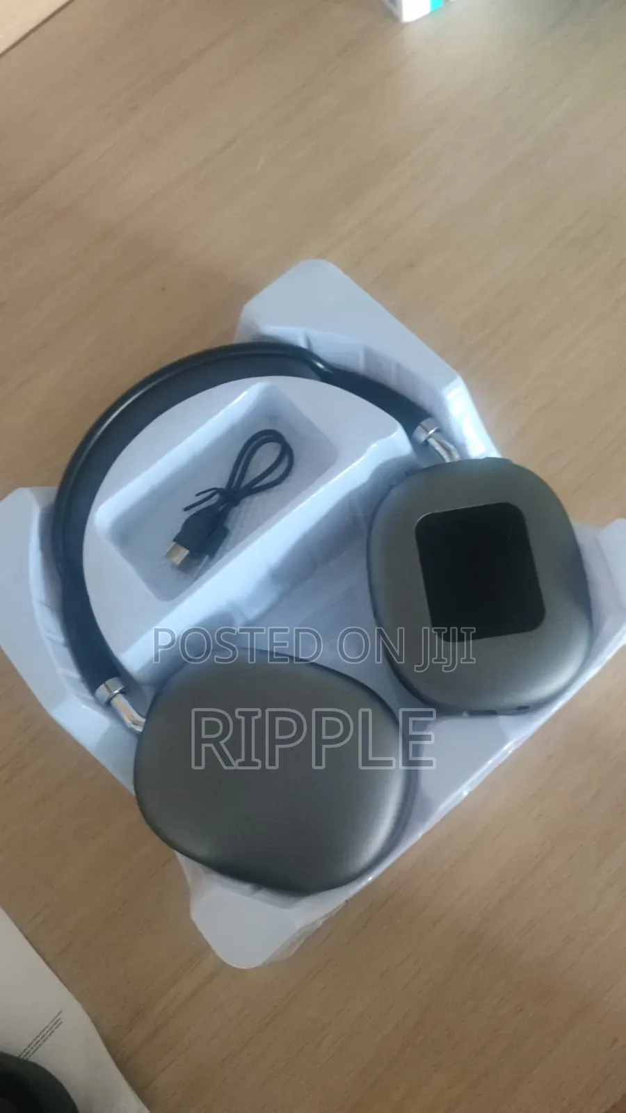 Wireless Bluetooth Headphones – HiFi Stereo & LED Display
Description: