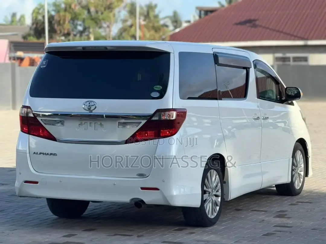 Toyota Alphard 2013 White