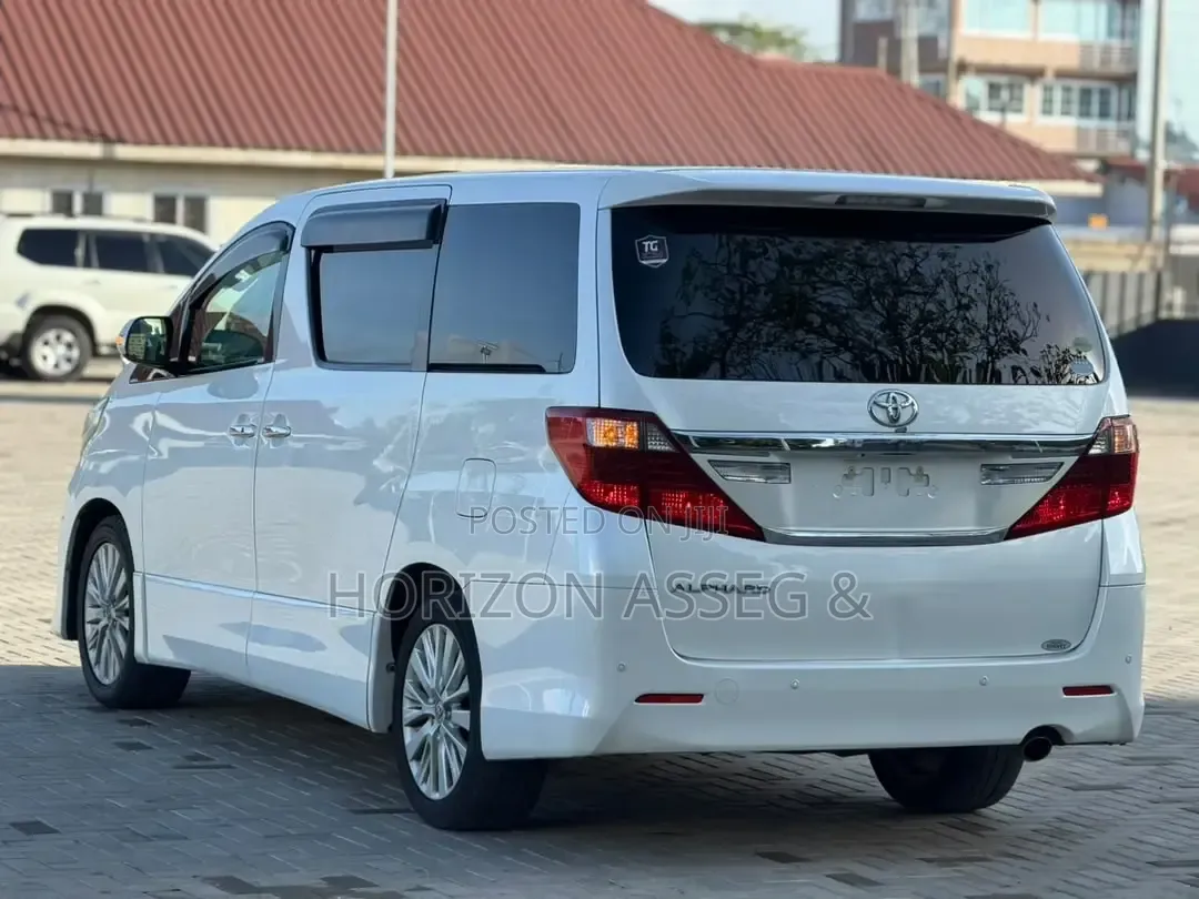 Toyota Alphard 2013 White