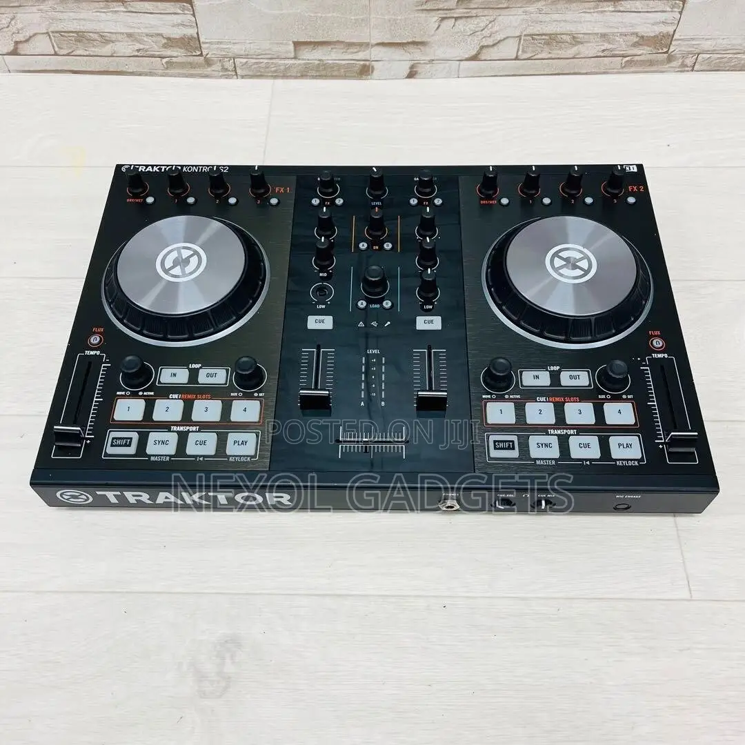 Traktor Dj Controller