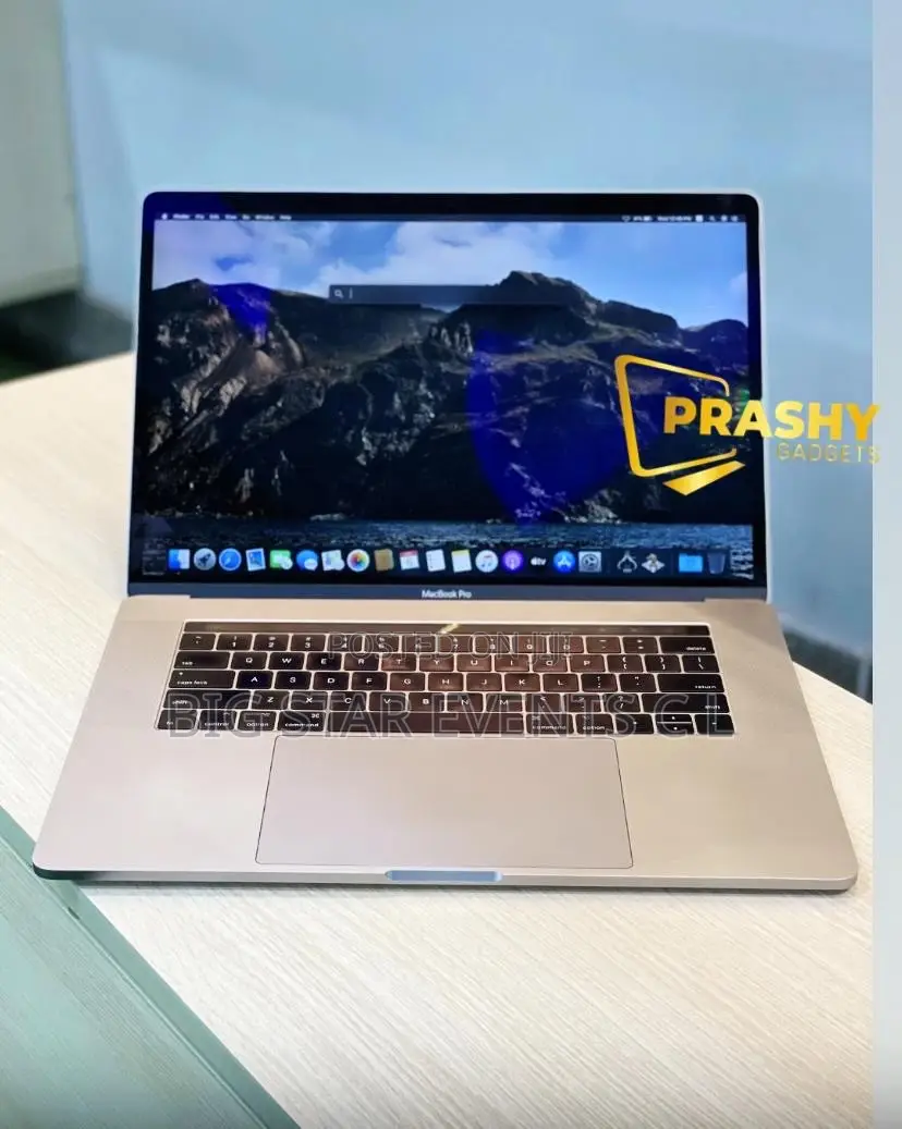 Laptop Apple MacBook Pro 2017 16GB Intel Core i7 SSD 512GB