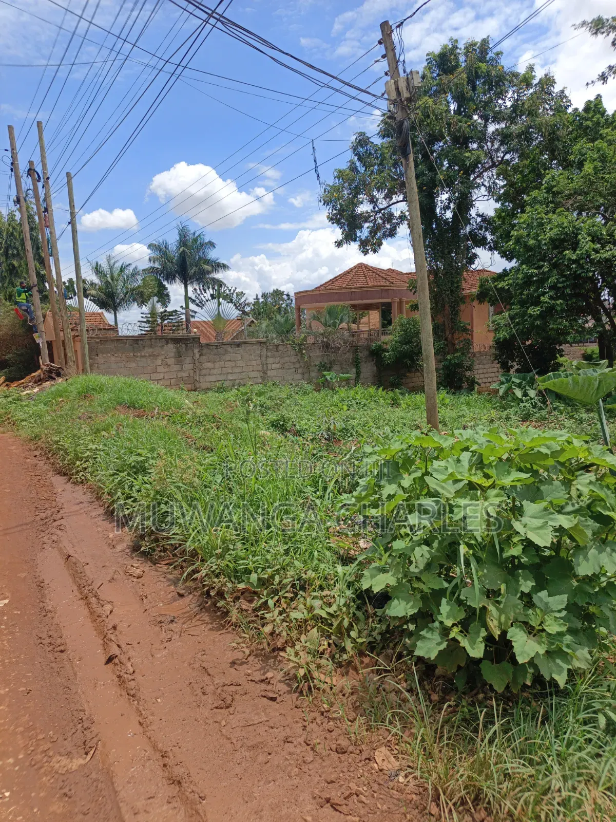 100by100ft Plot Available for Sale Kyanja Kungu