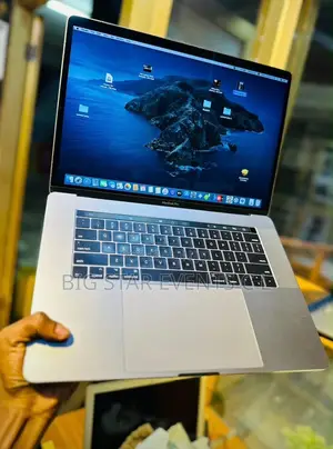 Laptop Apple MacBook Pro 2017 16GB Intel Core i7 SSD 512GB