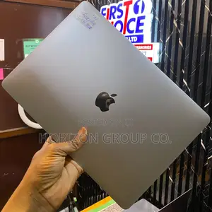 New Laptop Apple MacBook Pro 2016 16GB Intel Core i5 SSD 512GB