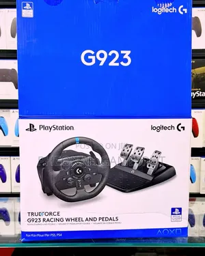 Racing Steering Wheel for Playstation 5. Logitech G923 Racing Wheel
