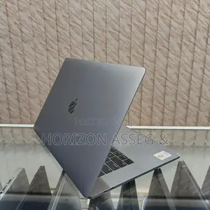 New Laptop Apple MacBook Pro 2016 16GB Intel Core i5 SSD 512GB
