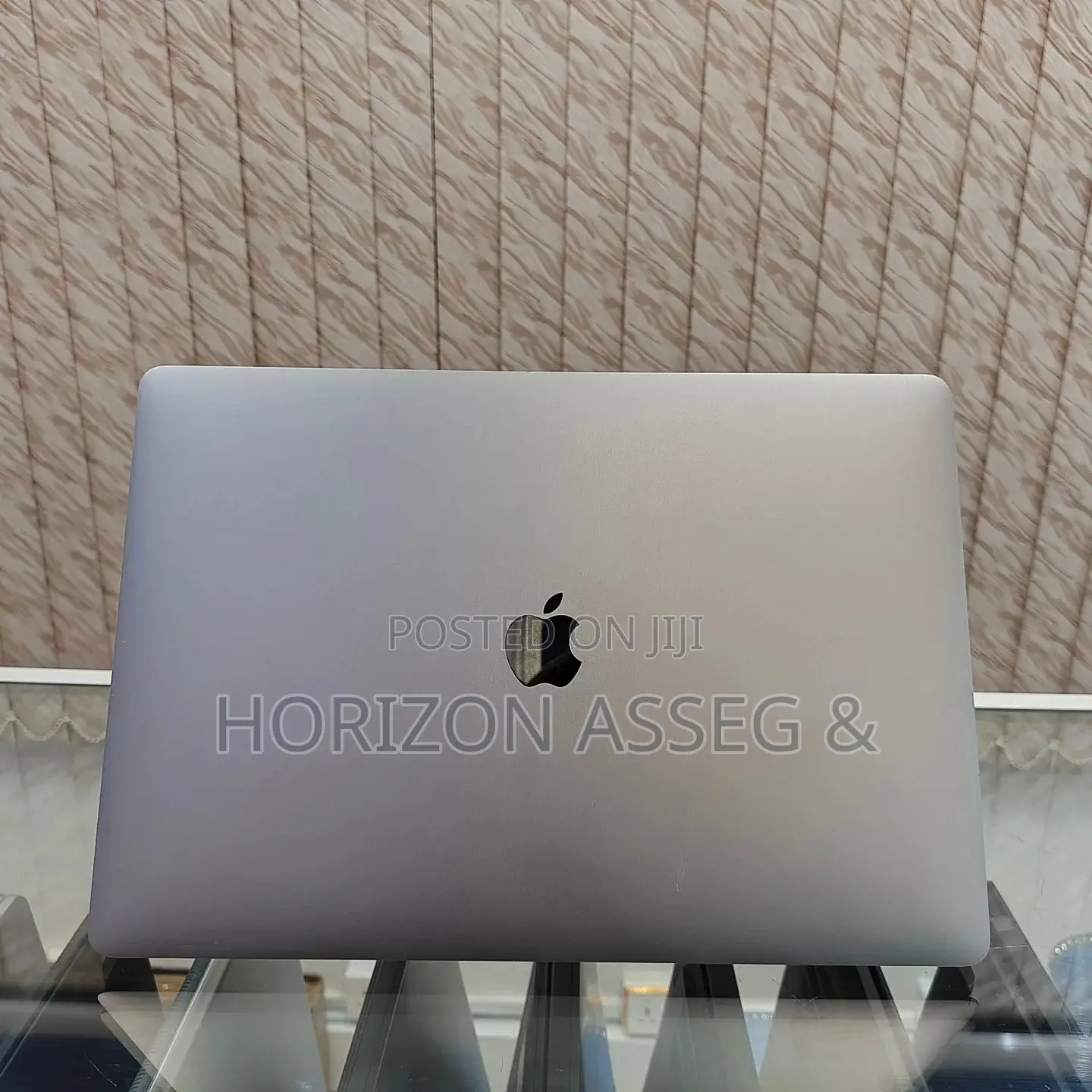 New Laptop Apple MacBook Pro 2016 16GB Intel Core i5 SSD 512GB